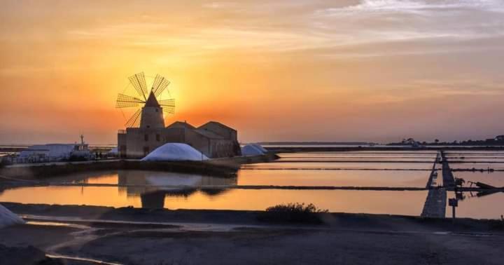 Casa Vacanze Penelope Trapani Esterno foto